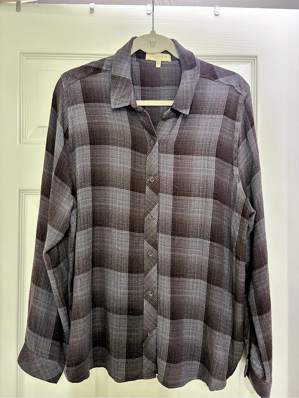 Side Stitch Plaid Button Down Black & Gray Large Like New